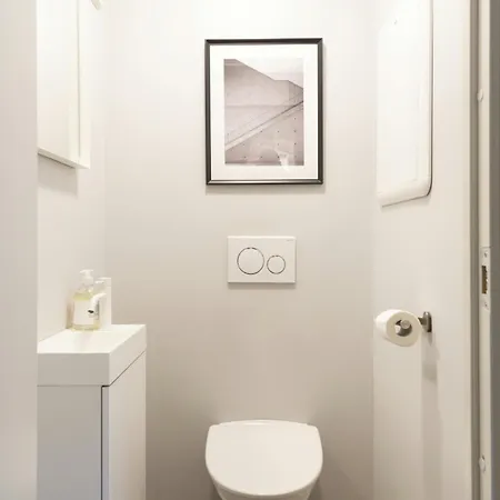 And Spacious For 6 Apartman *